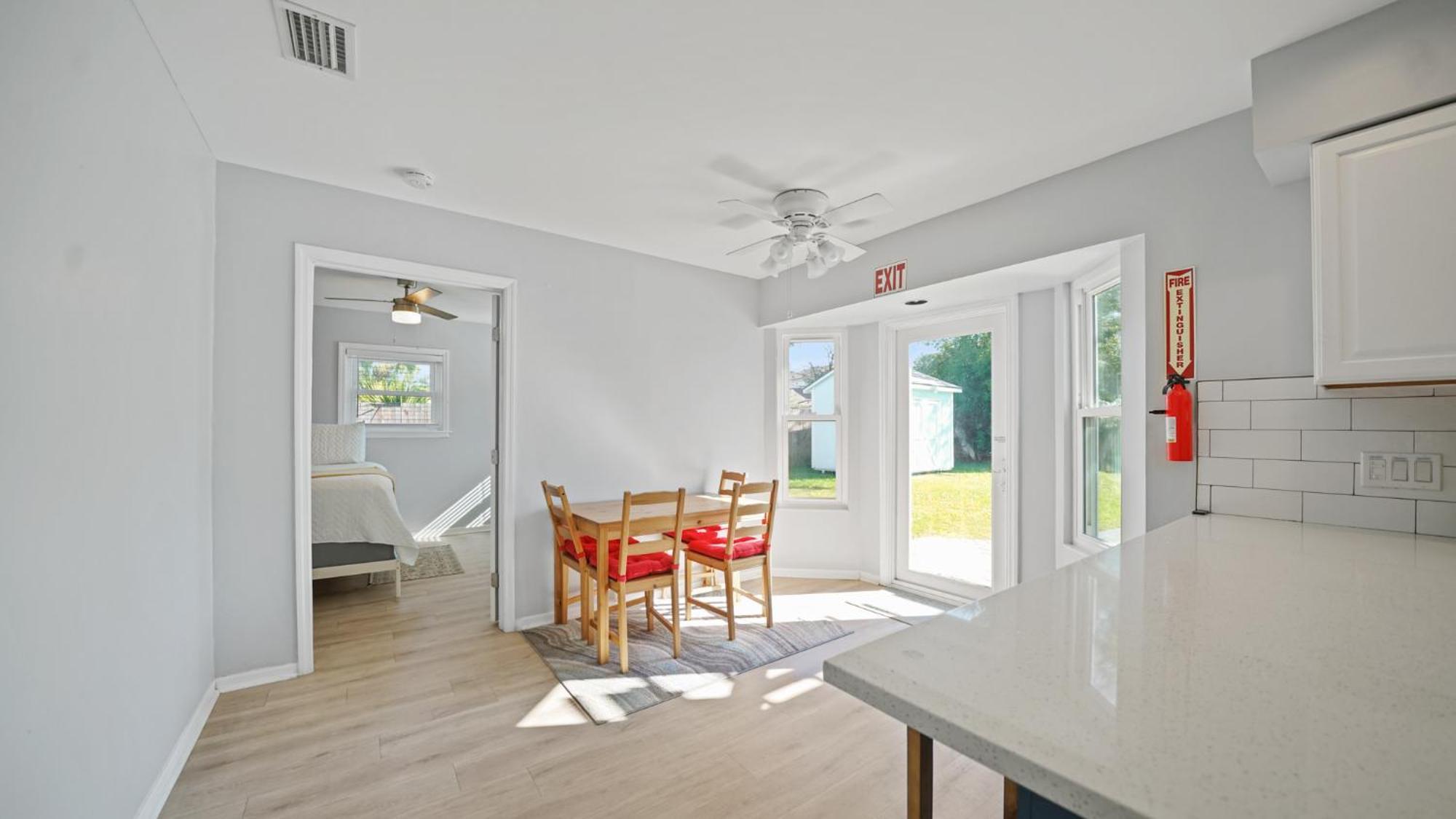 Jacksonville Beach Home - Walk To Beach, Bars & Restaurants - Pet Friendly المظهر الخارجي الصورة